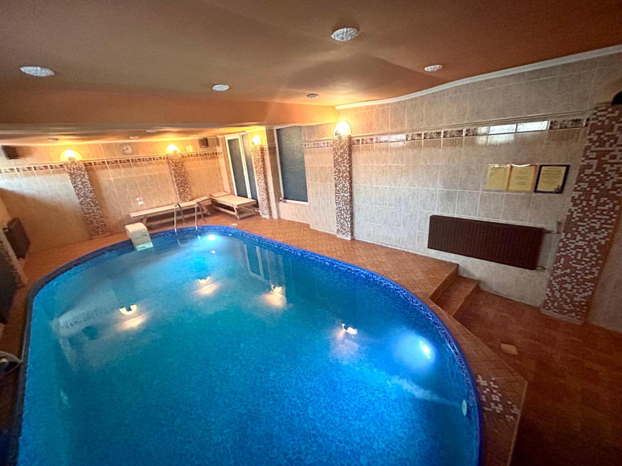 فندق Luxor Havířov المظهر الخارجي الصورة